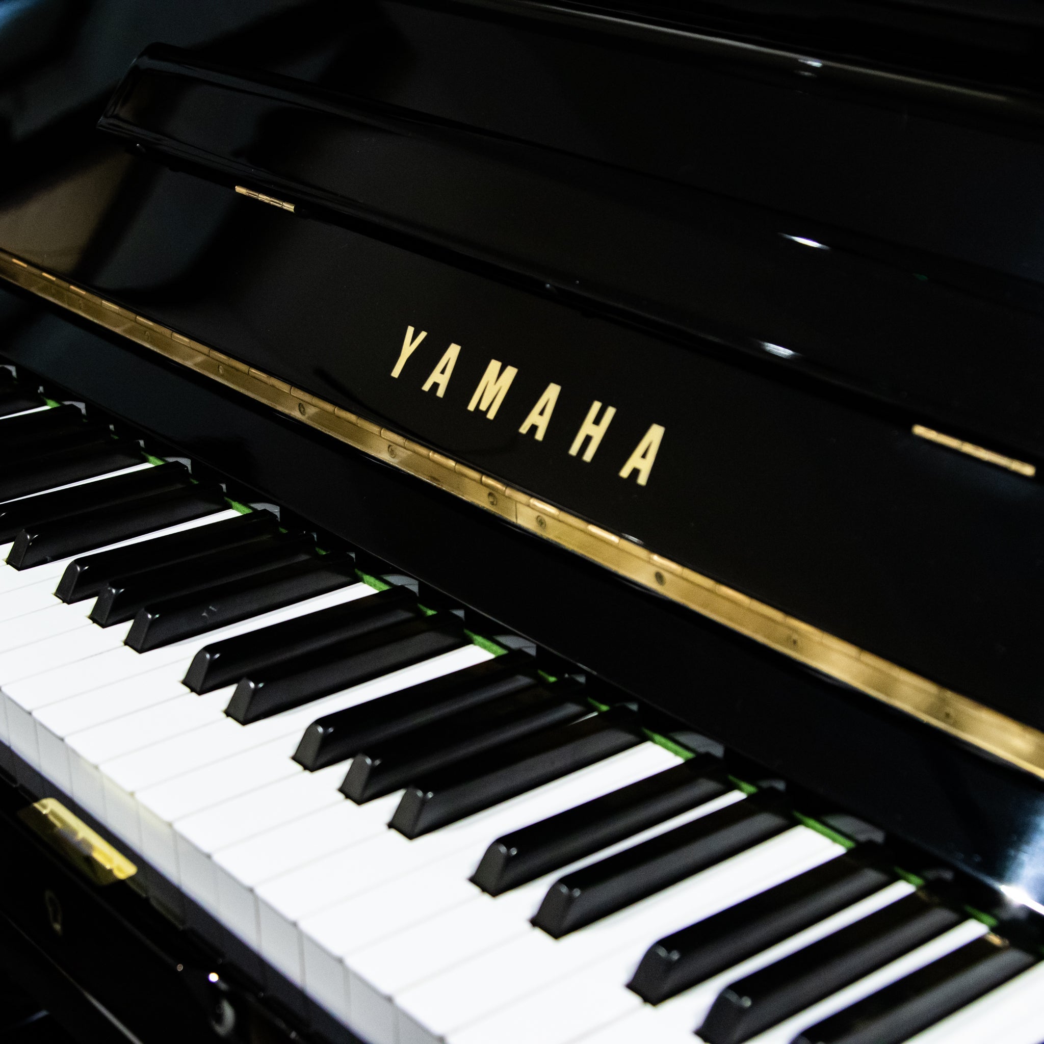 Yamaha YUS3 Certified Reconditioned Upright Piano (Secondhand) - 5872042
