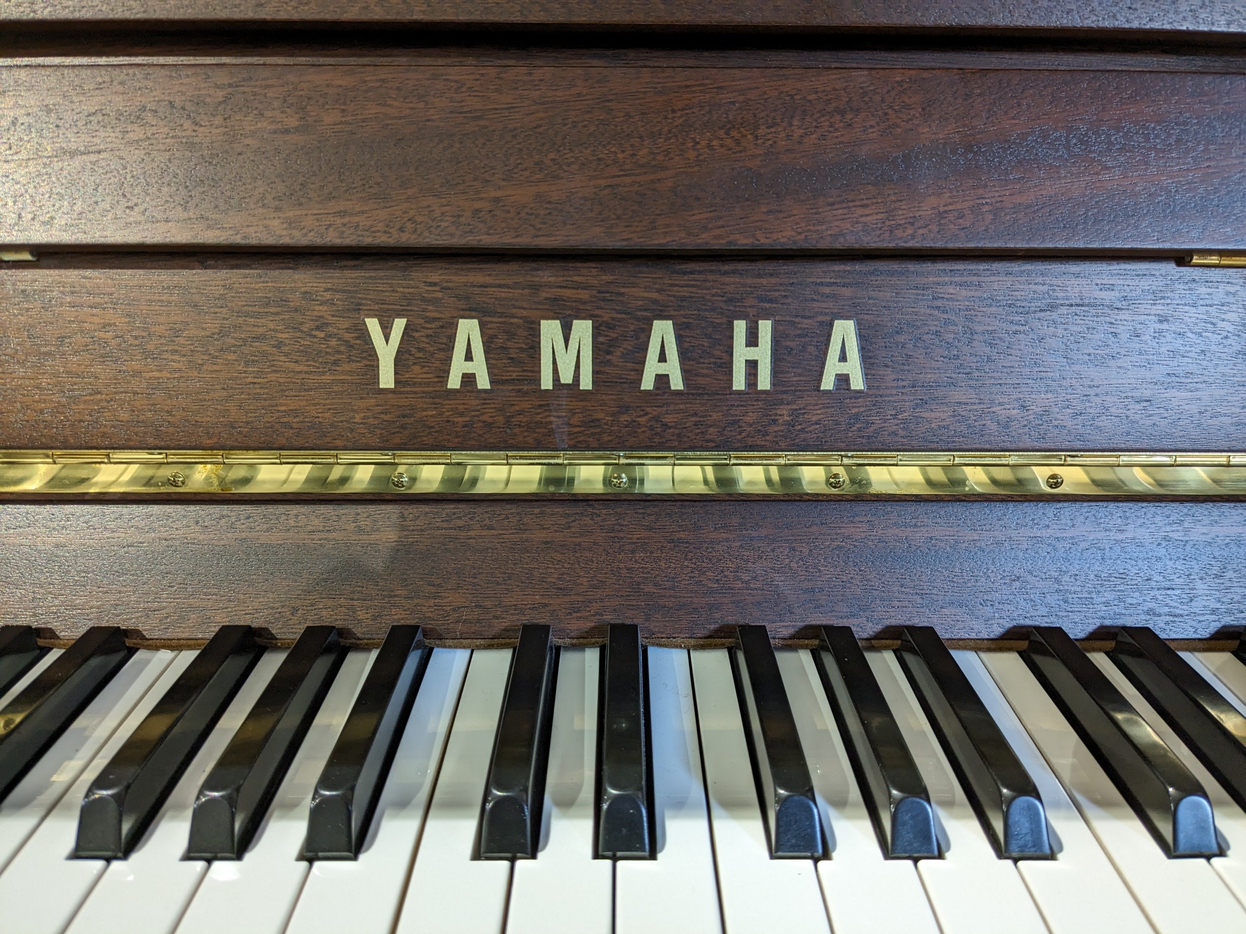 Yamaha E110 Upright Piano Satin Walnut (Secondhand)