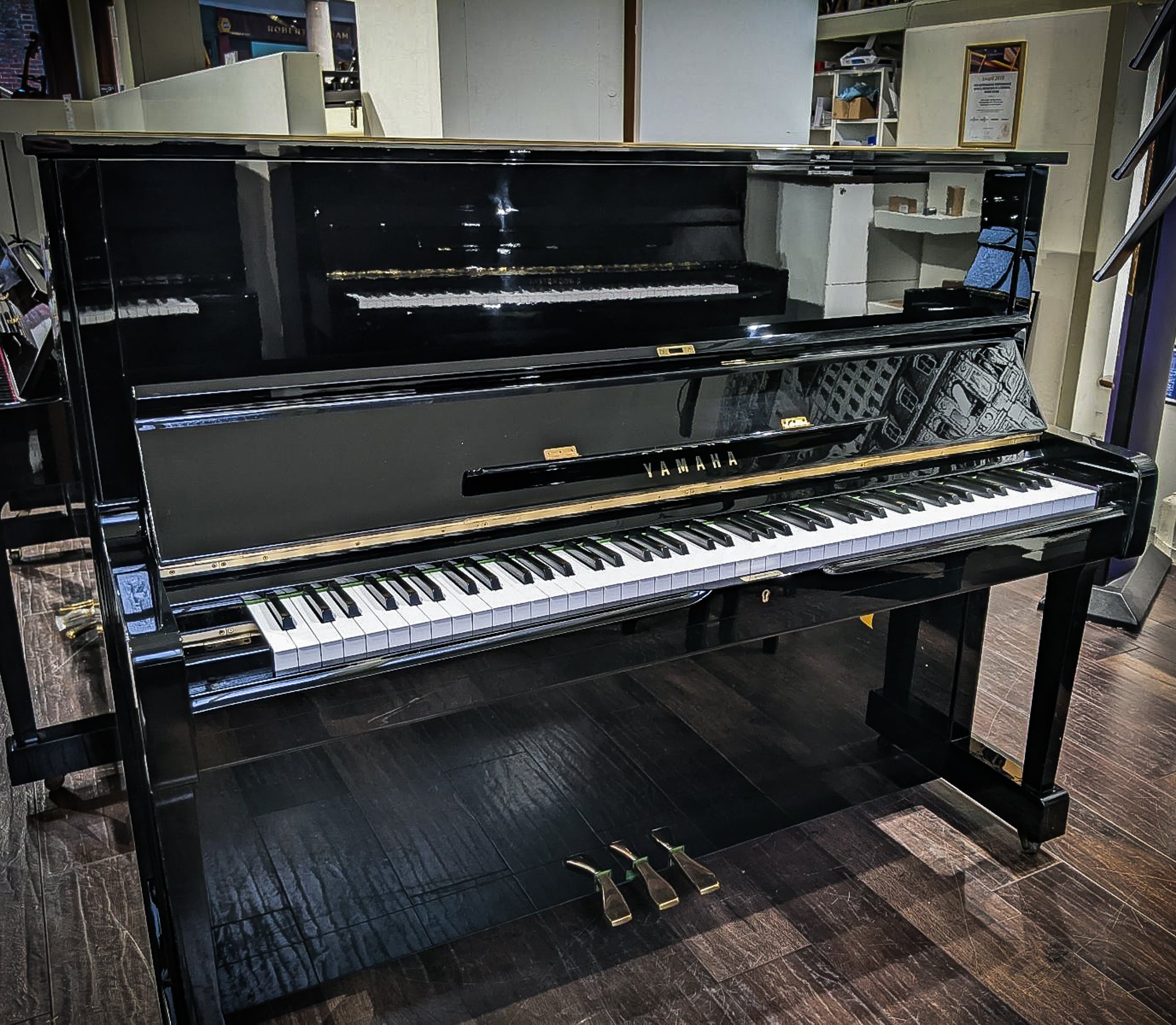 Yamaha U1 Secondhand Upright Piano - H1890043