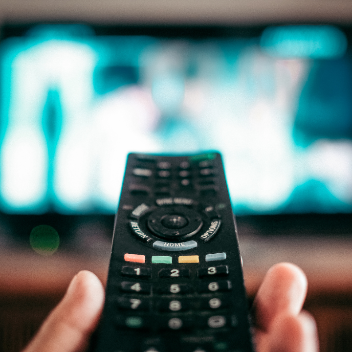 Top 7 Iconic TV Theme Tunes Throughout History!