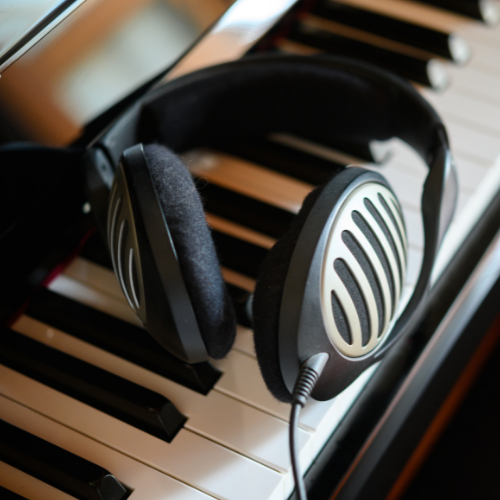 How To Make Your Digital Piano or Keyboard Sound Like A Grand Piano: A Introduction To Virtual Studio Technology