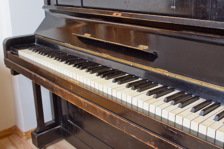Should You Take A Free Piano?