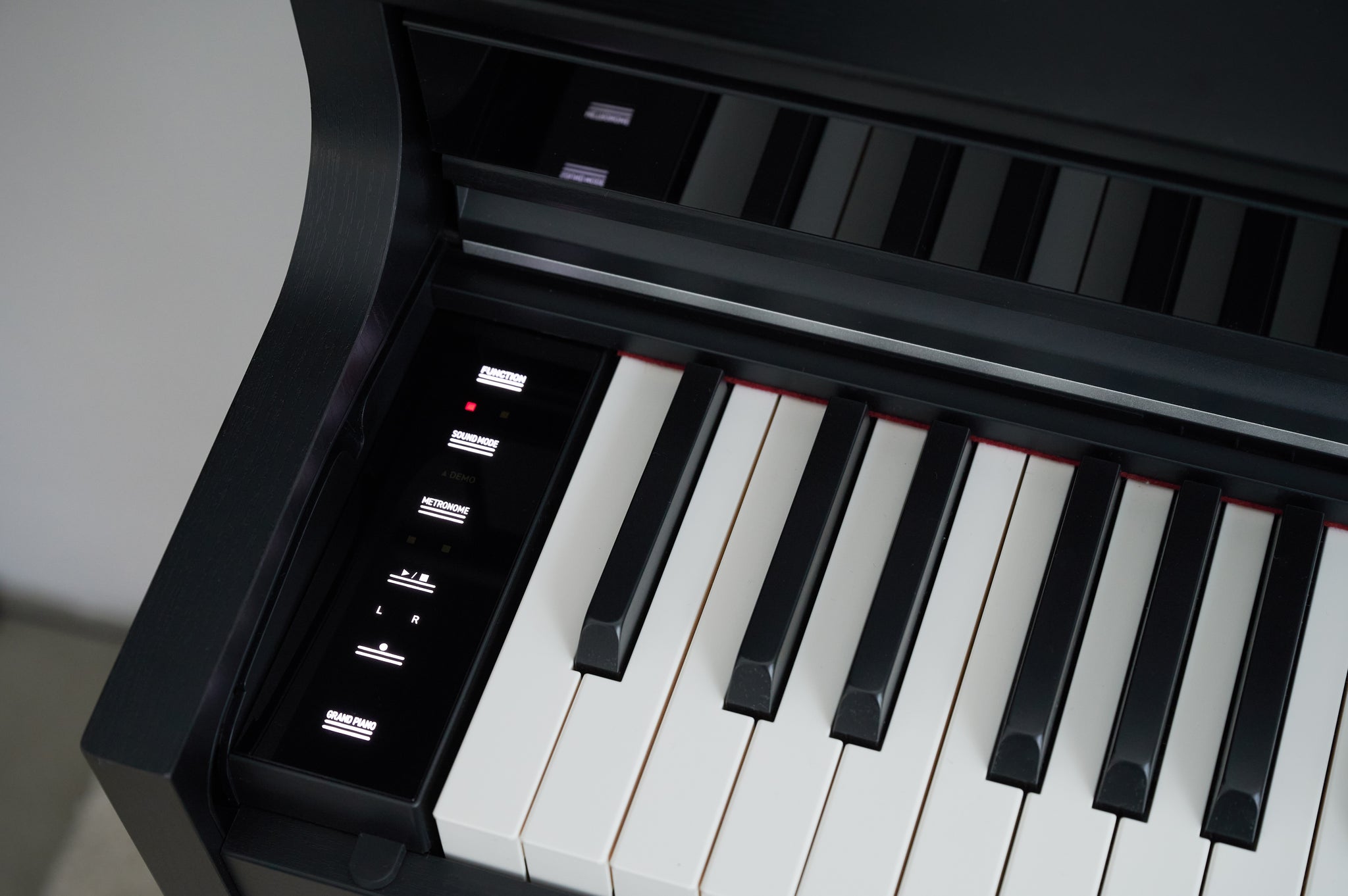 Casio Celviano APS450 Home Digital Piano with FREE Sennheiser HP-560 Headphones worth £179