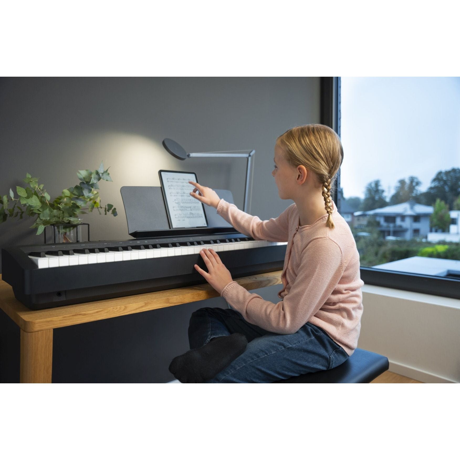 Kawai ES60 Portable Digital Piano, Black