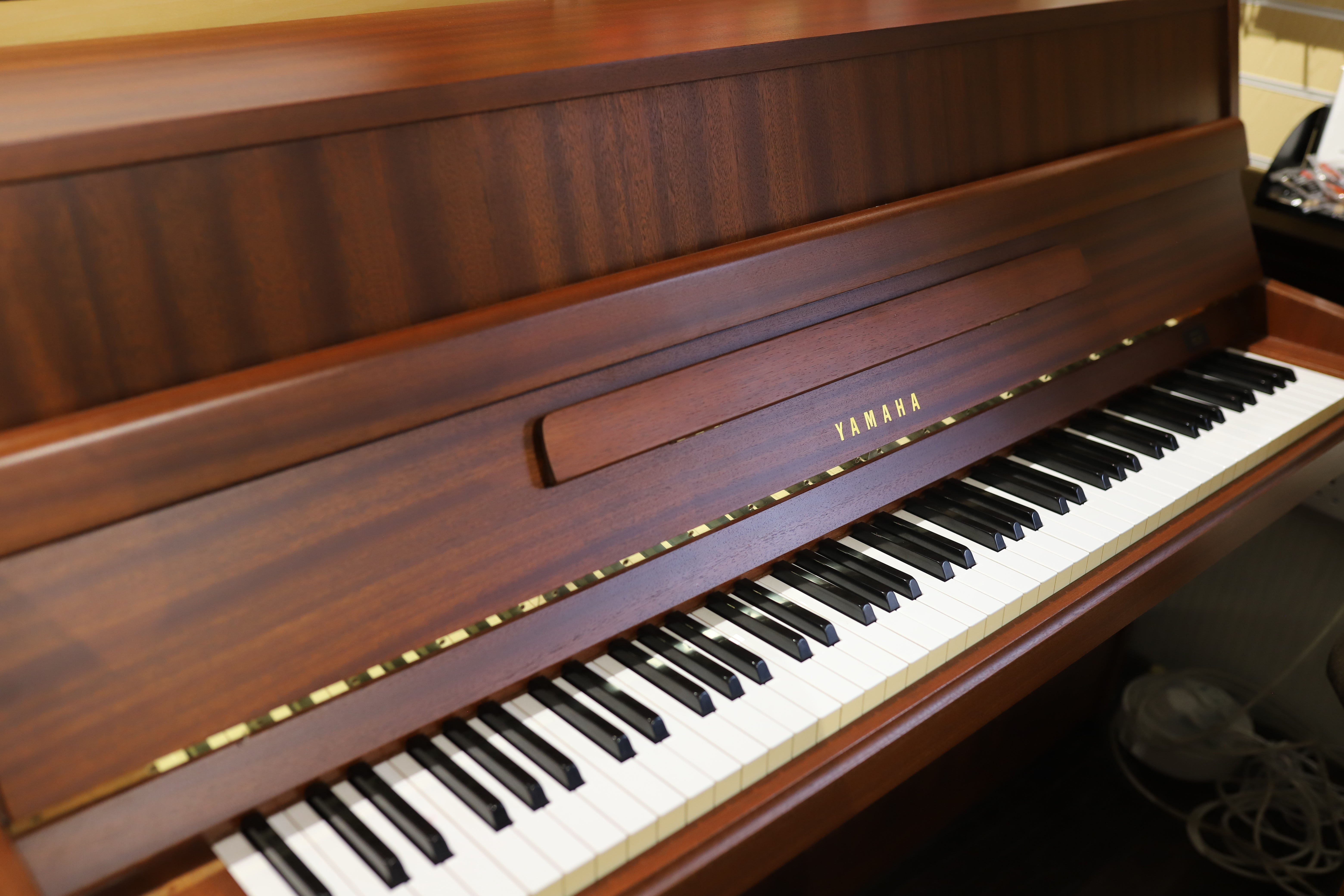 Yamaha M5J Secondhand Upright Piano (D3425553)