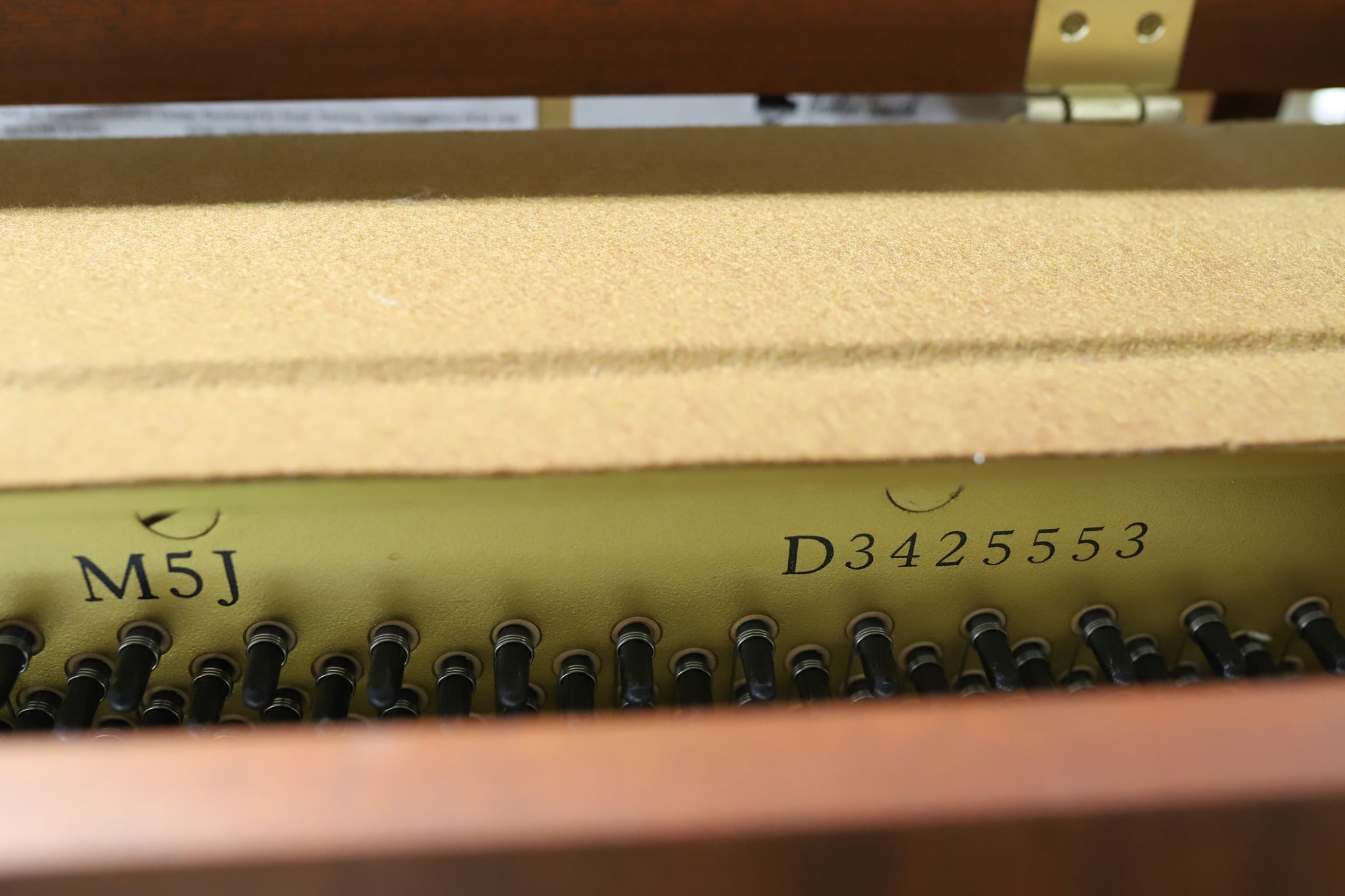 Yamaha M5J Secondhand Upright Piano (D3425553)