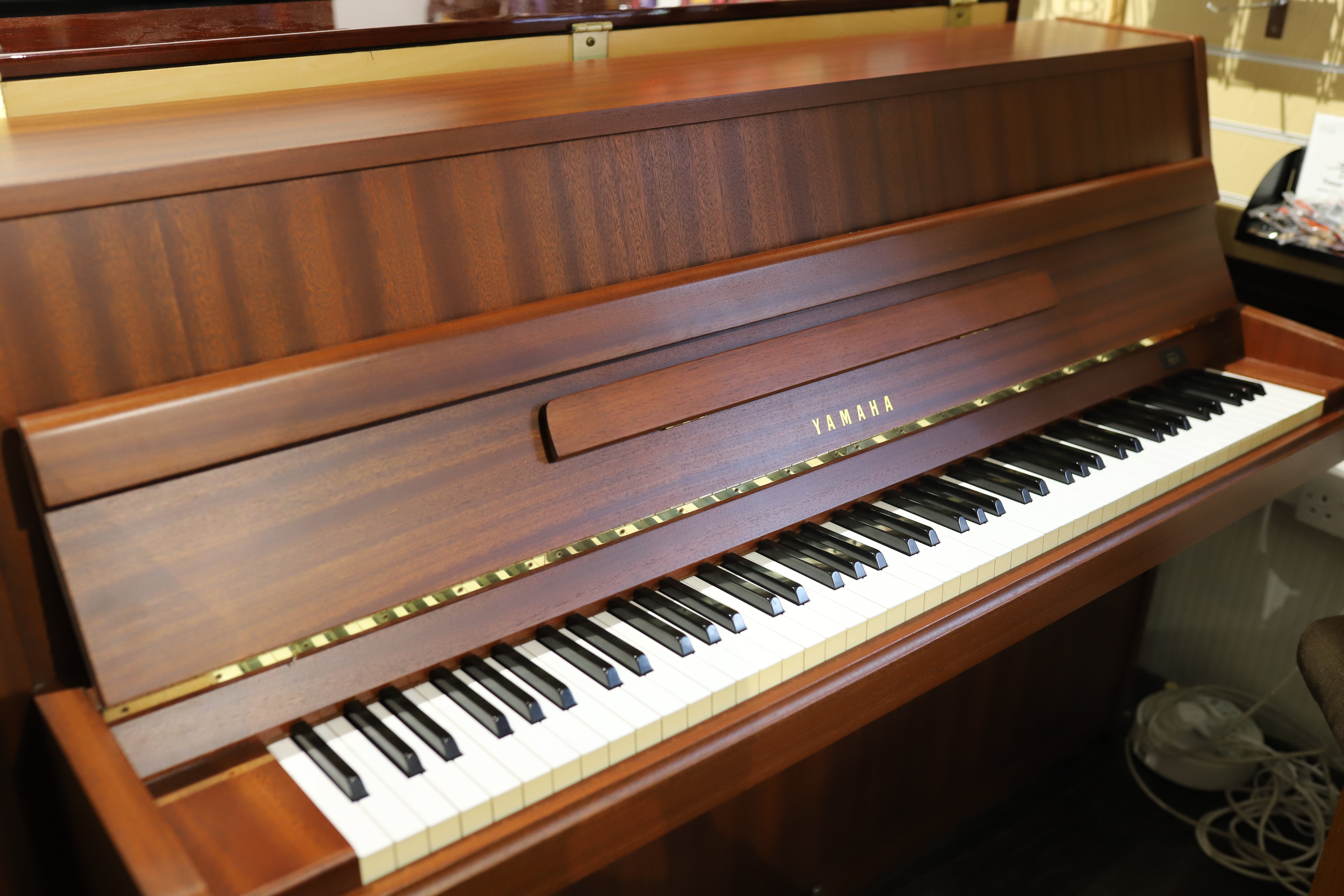 Yamaha M5J Secondhand Upright Piano (D3425553)