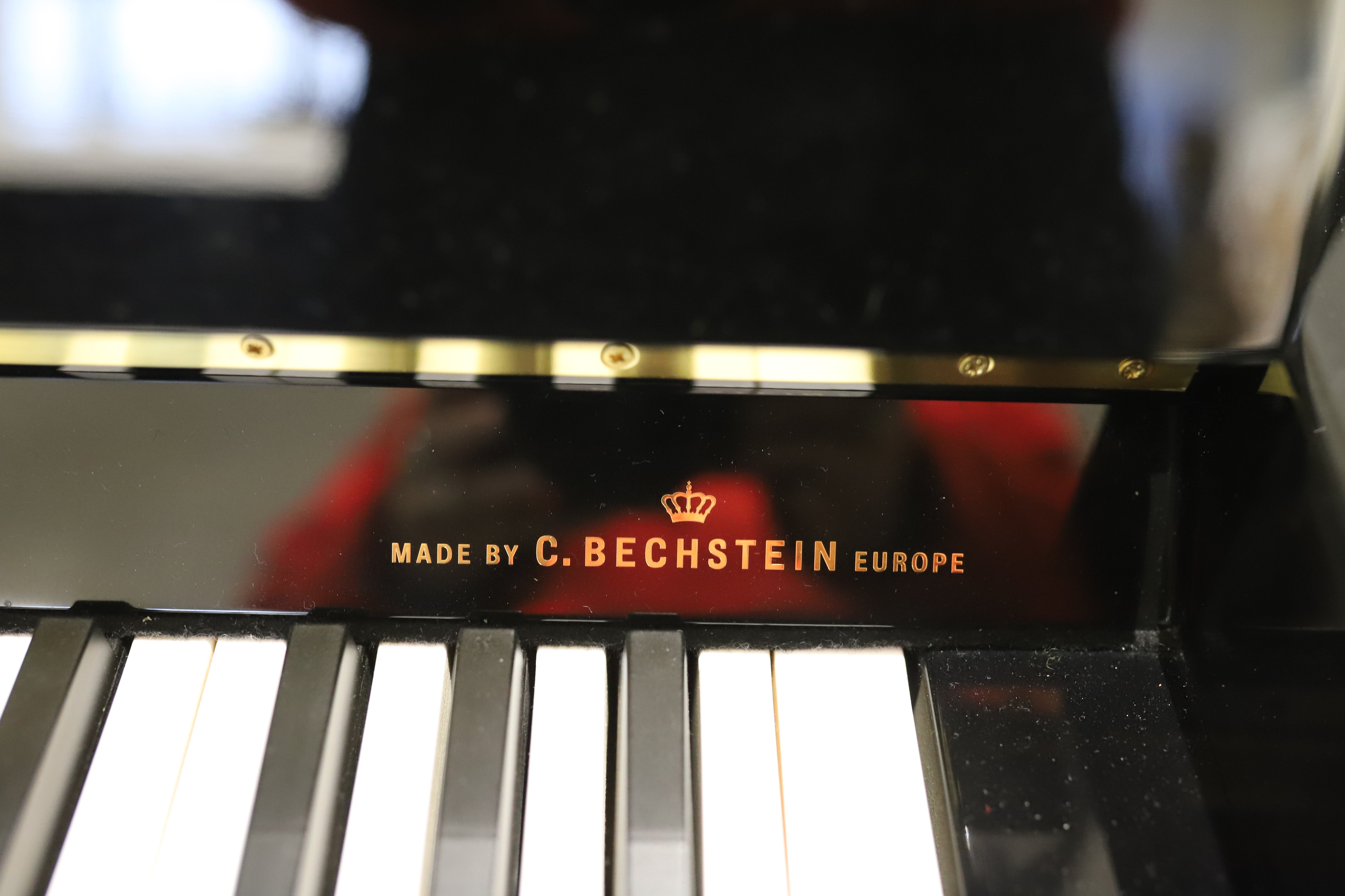 W.Hoffmann Vision V112 Polished Black Upright Piano (Second Hand)