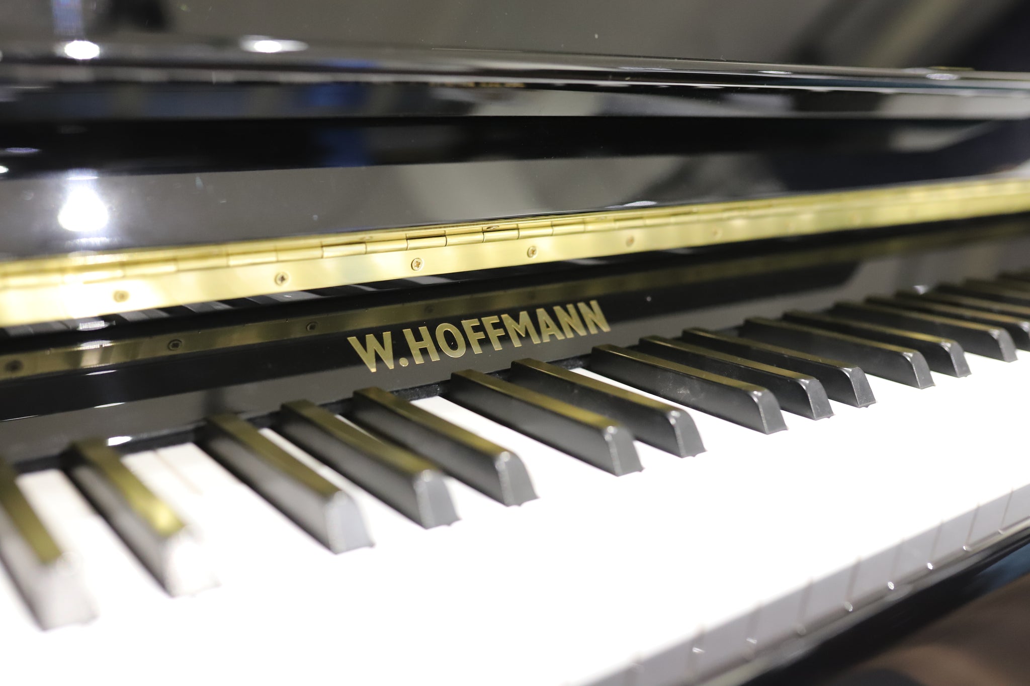 W.Hoffmann Vision V112 Polished Black Upright Piano (Second Hand)