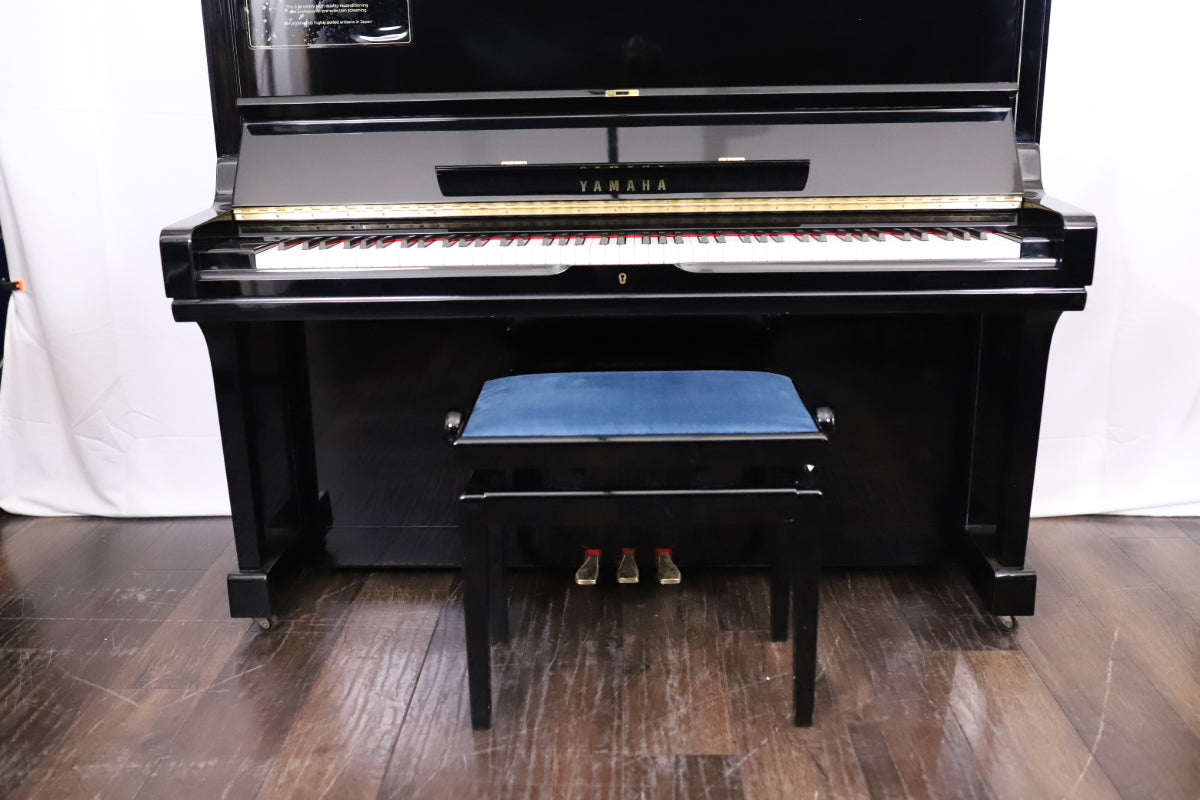 Yamaha U3A Reconditioned Secondhand Professional Upright Piano (3851276), Polished Black