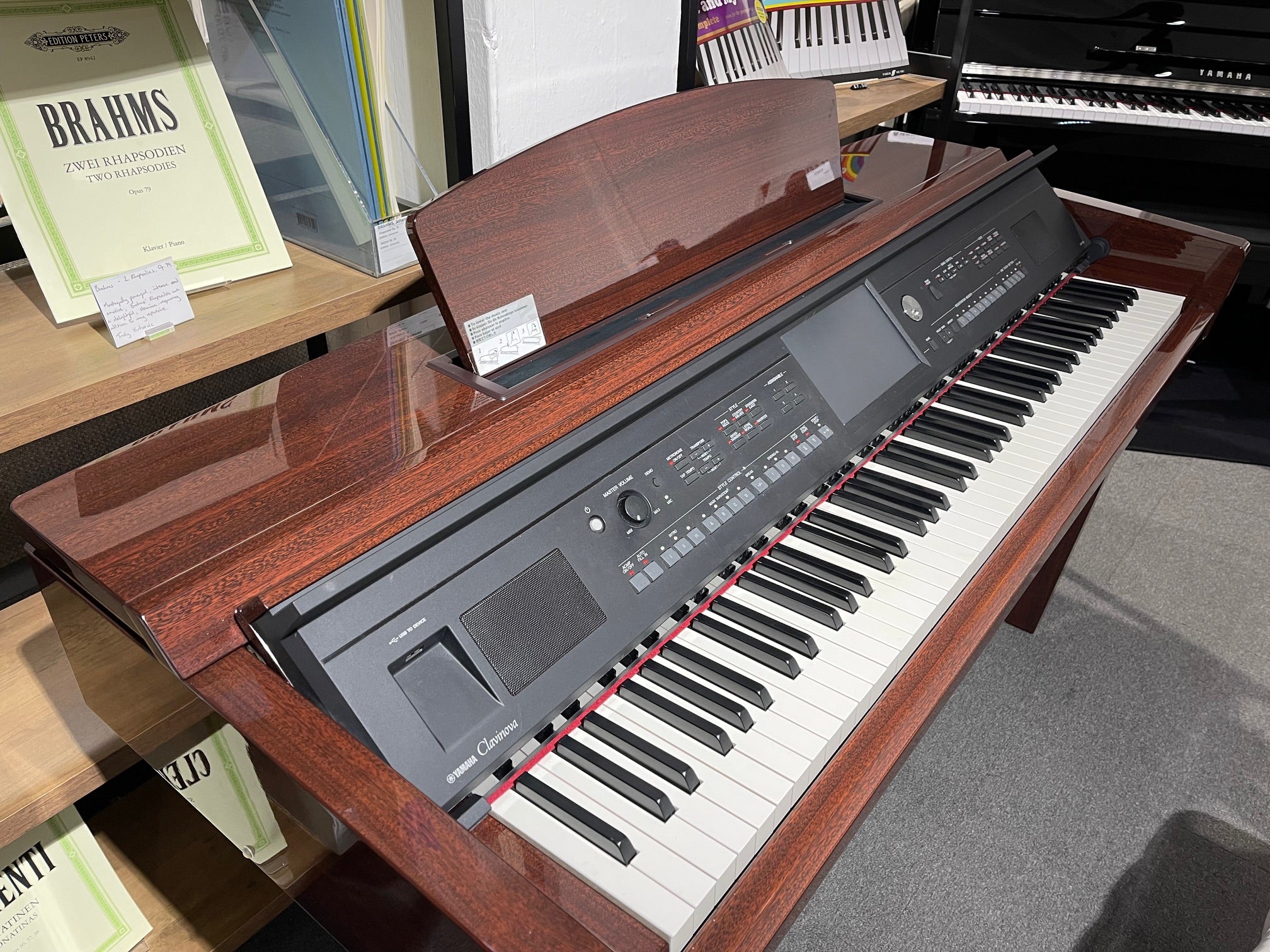 Yamaha CVP609 Polished Mahogany Home Digital Piano (Second Hand)