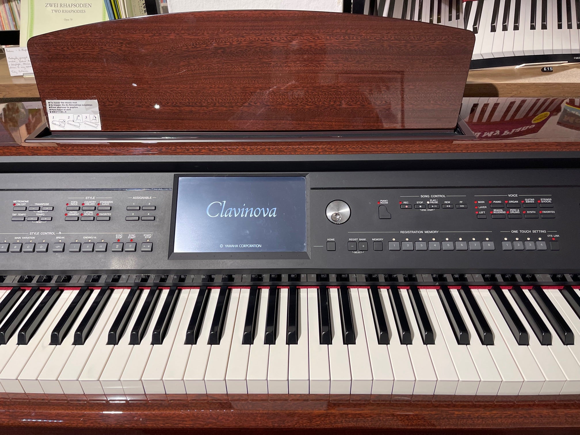 Yamaha CVP609 Polished Mahogany Home Digital Piano (Second Hand)