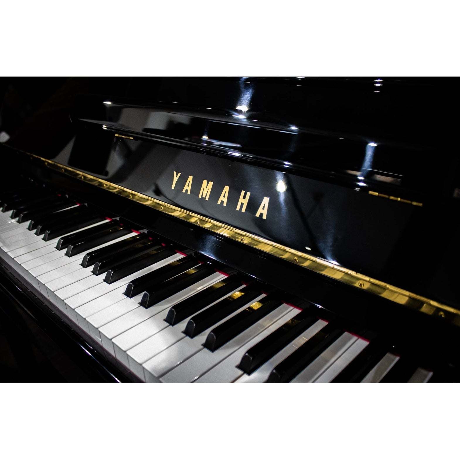 Yamaha U100 Certified Reconditioned Secondhand Upright Piano (5456601), Polished Black