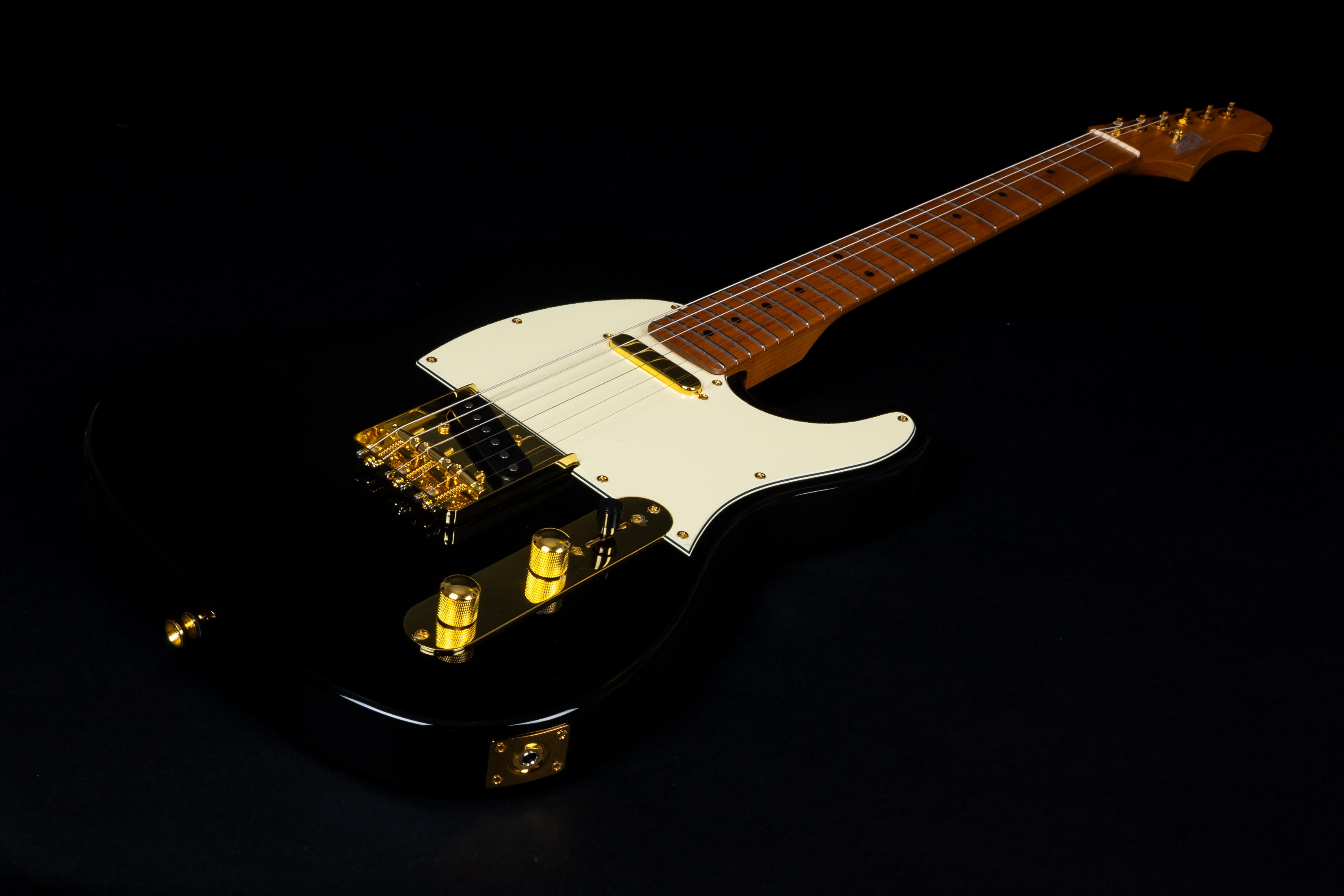 Jet JT300 Electric Guitar, Black with Gold Hardware