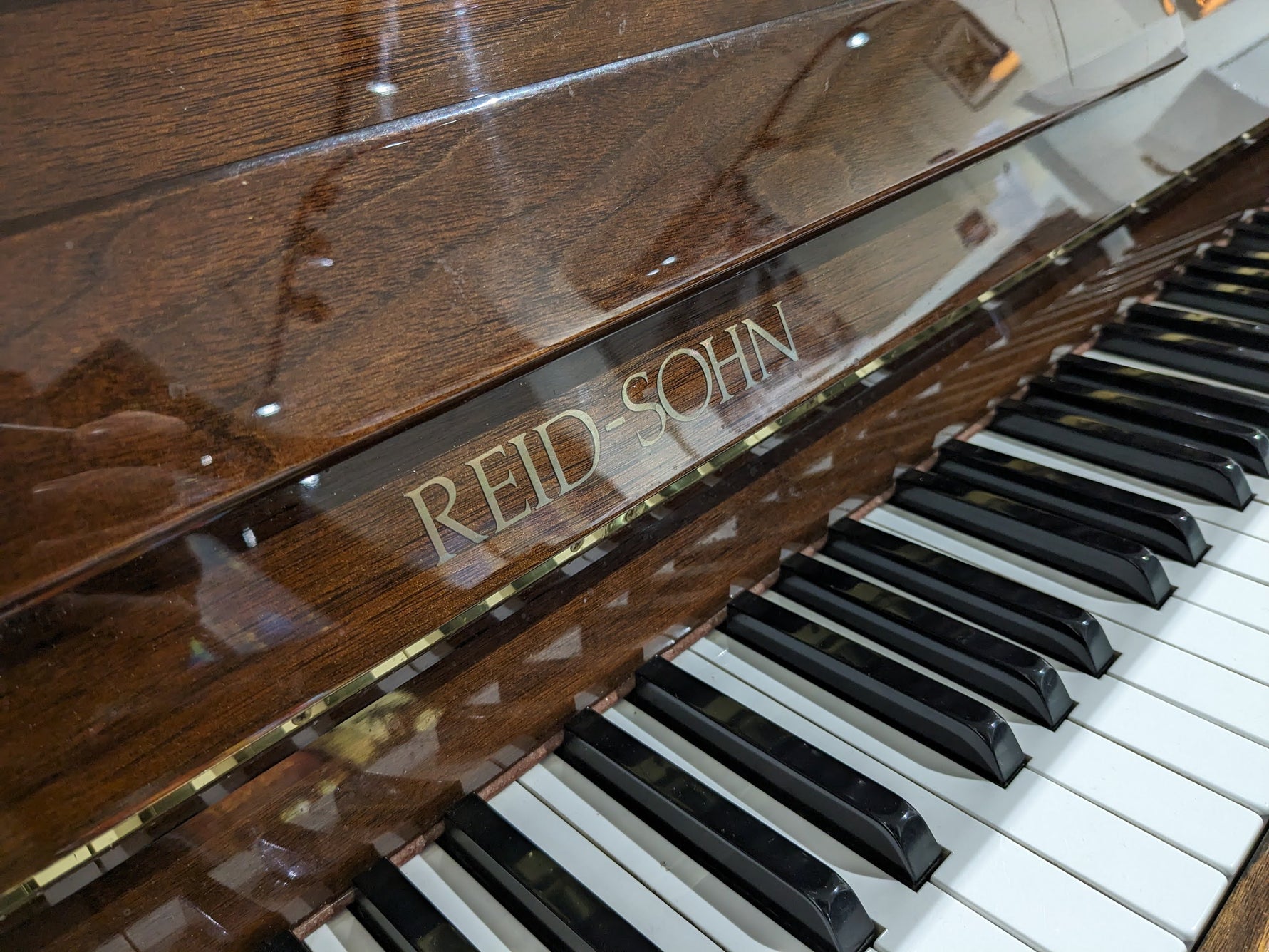 Reid-Sohn Upright Piano Polished Walnut (Second Hand)