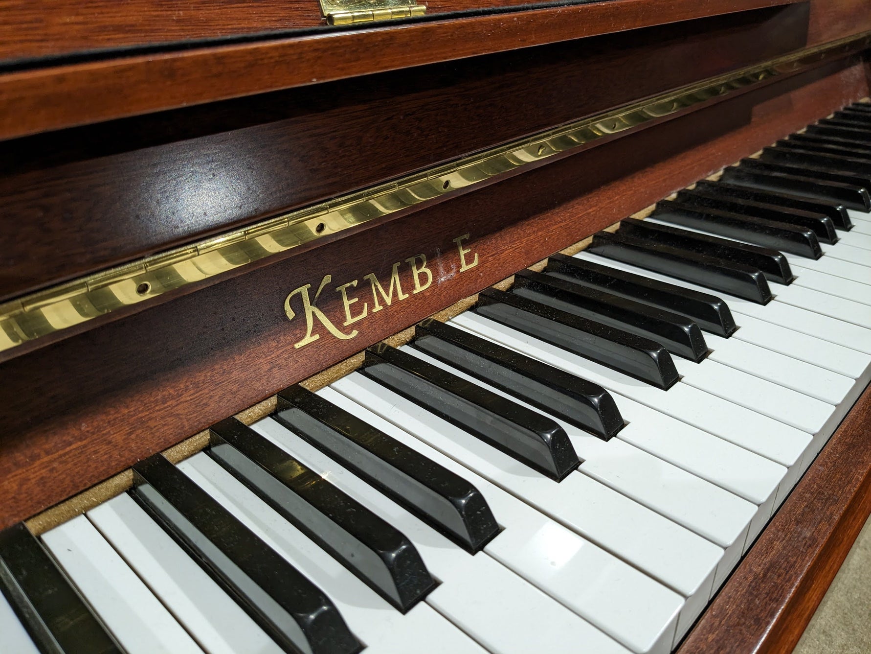 Kemble Windsor Upright Piano Satin Mahogany (Second Hand)