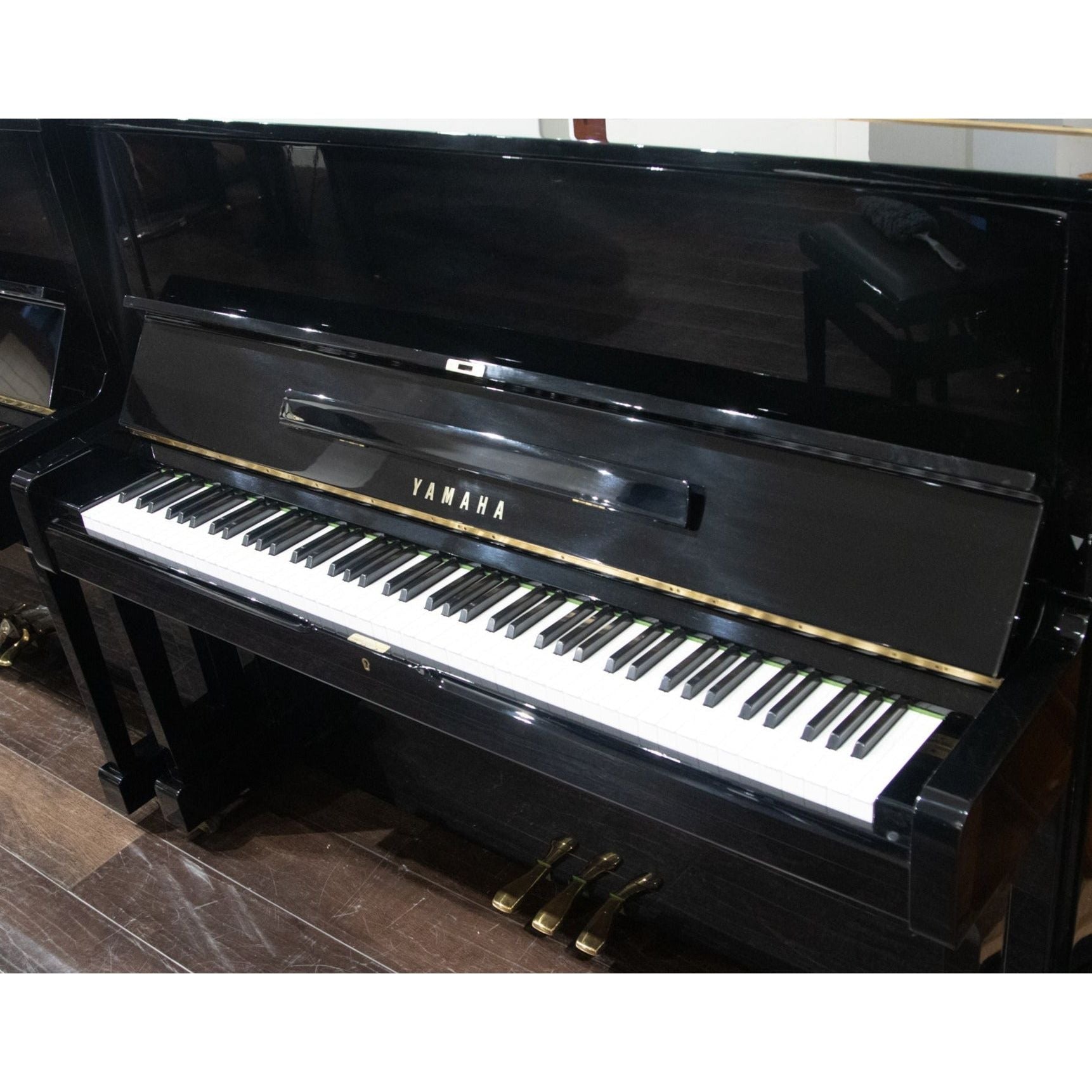 Yamaha U1H Upright Piano - 2203524