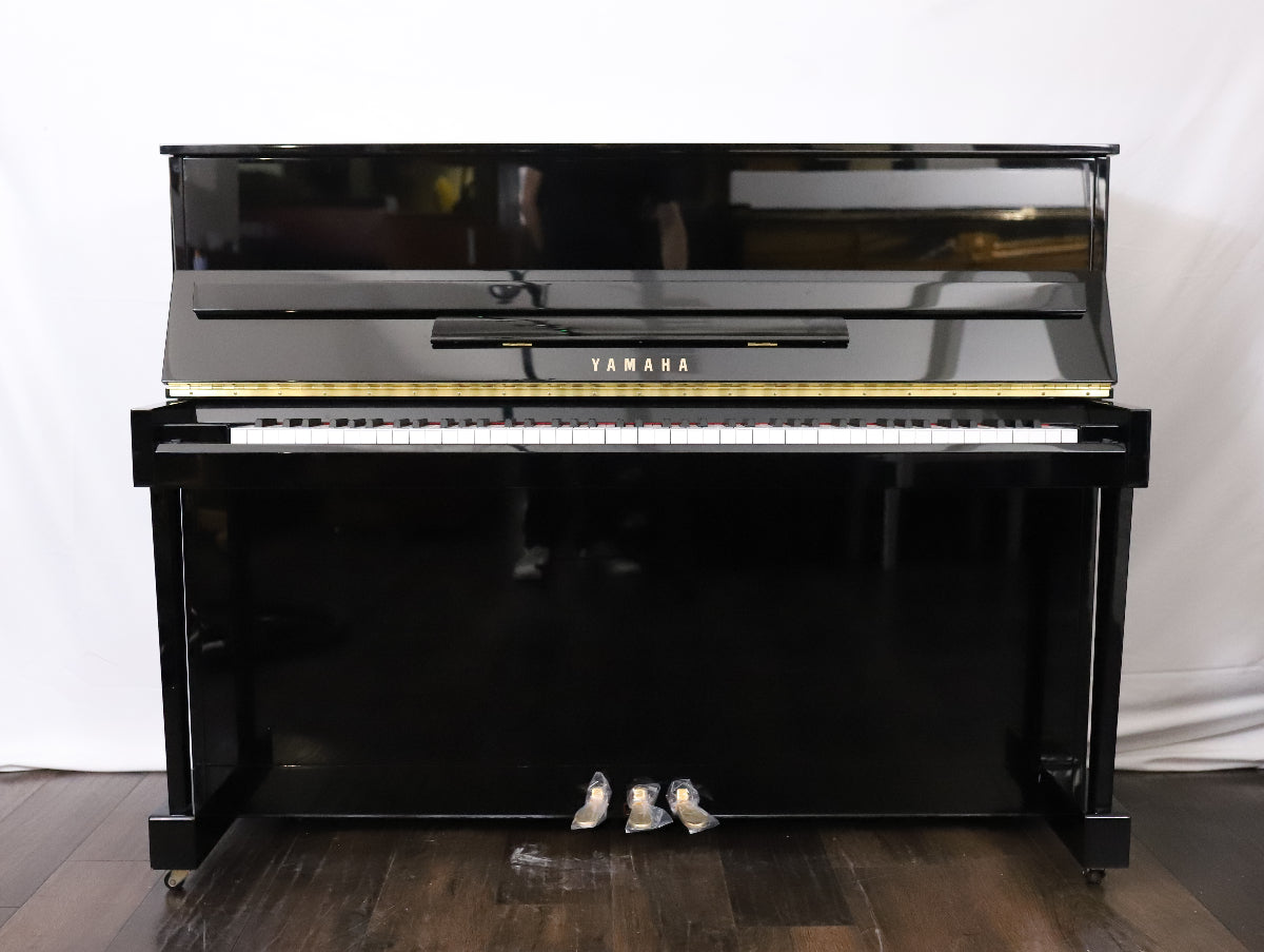 Yamaha YE116 Secondhand Upright Piano (H0281328)