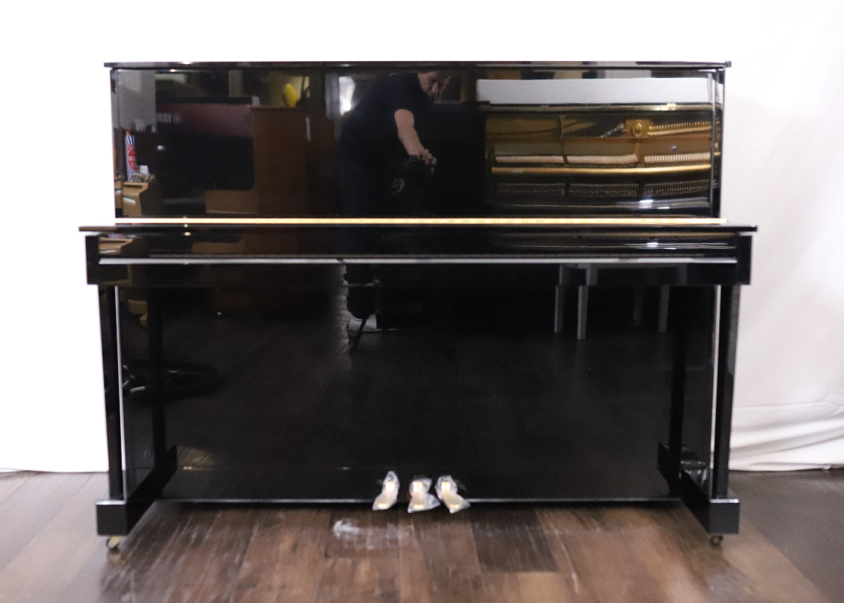 Yamaha YE116 Secondhand Upright Piano (H0281328)
