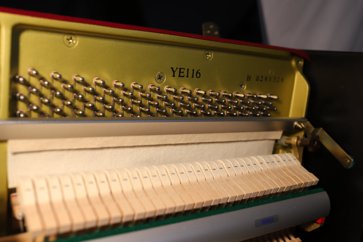 Yamaha YE116 Secondhand Upright Piano (H0281328)