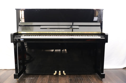 Yamaha B3 Upright Piano (Secondhand)