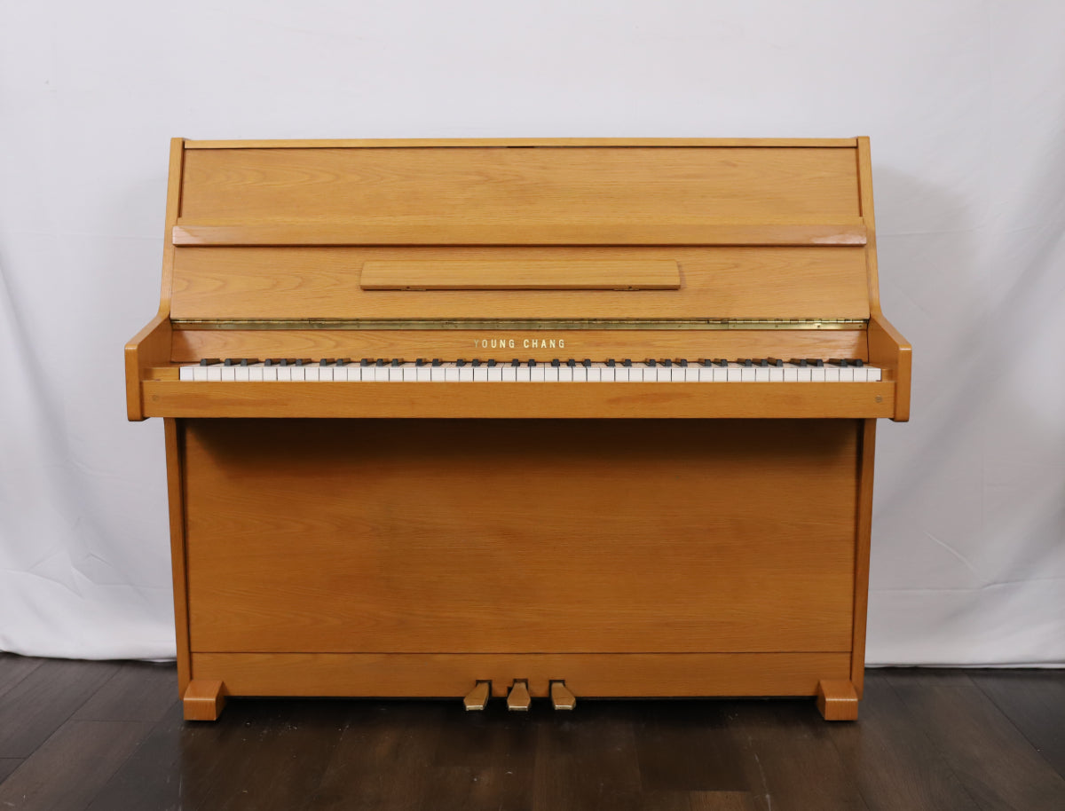 Young Chang Secondhand 85-Key Upright Piano, Light Oak