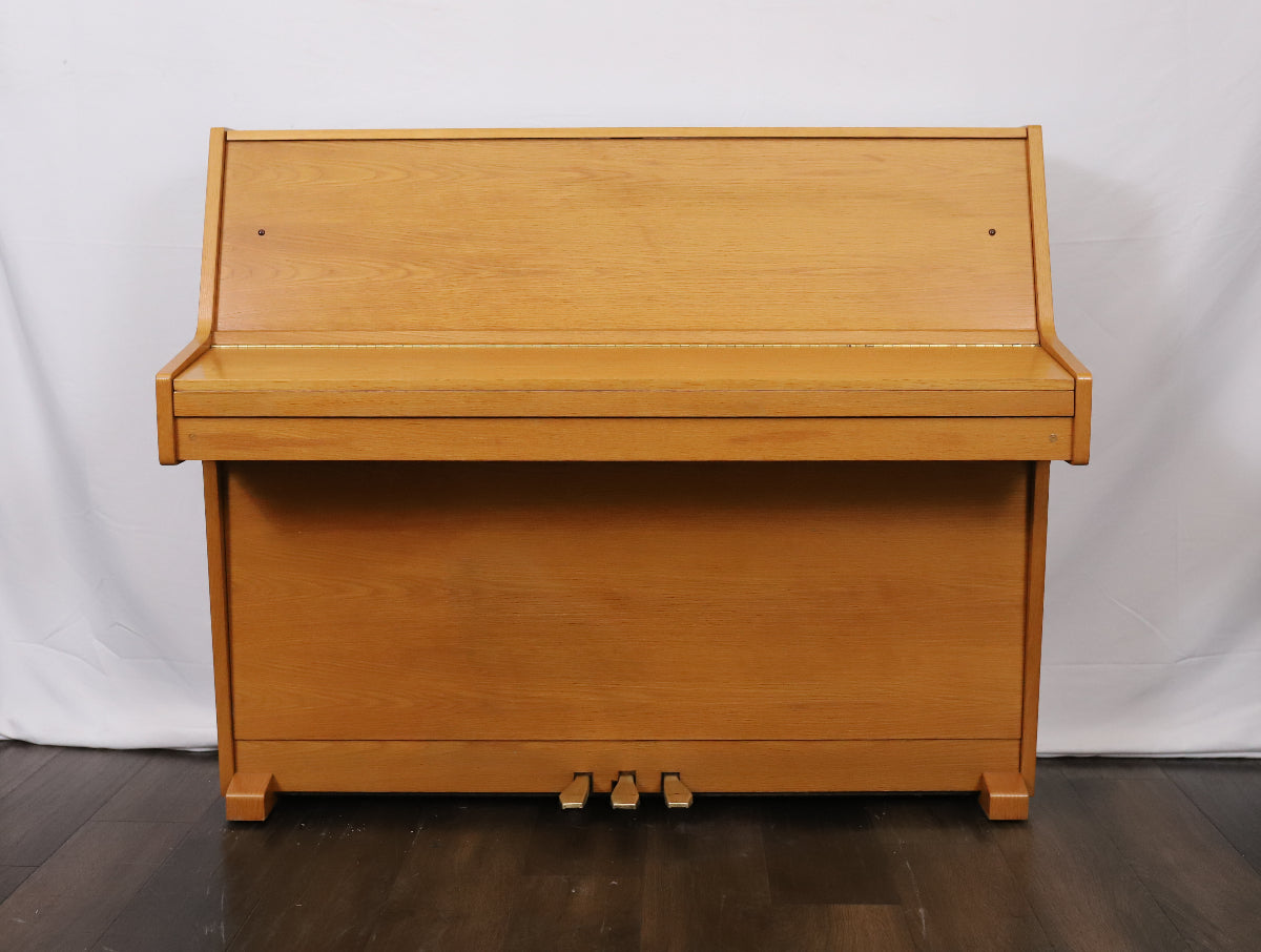 Young Chang Secondhand 85-Key Upright Piano, Light Oak