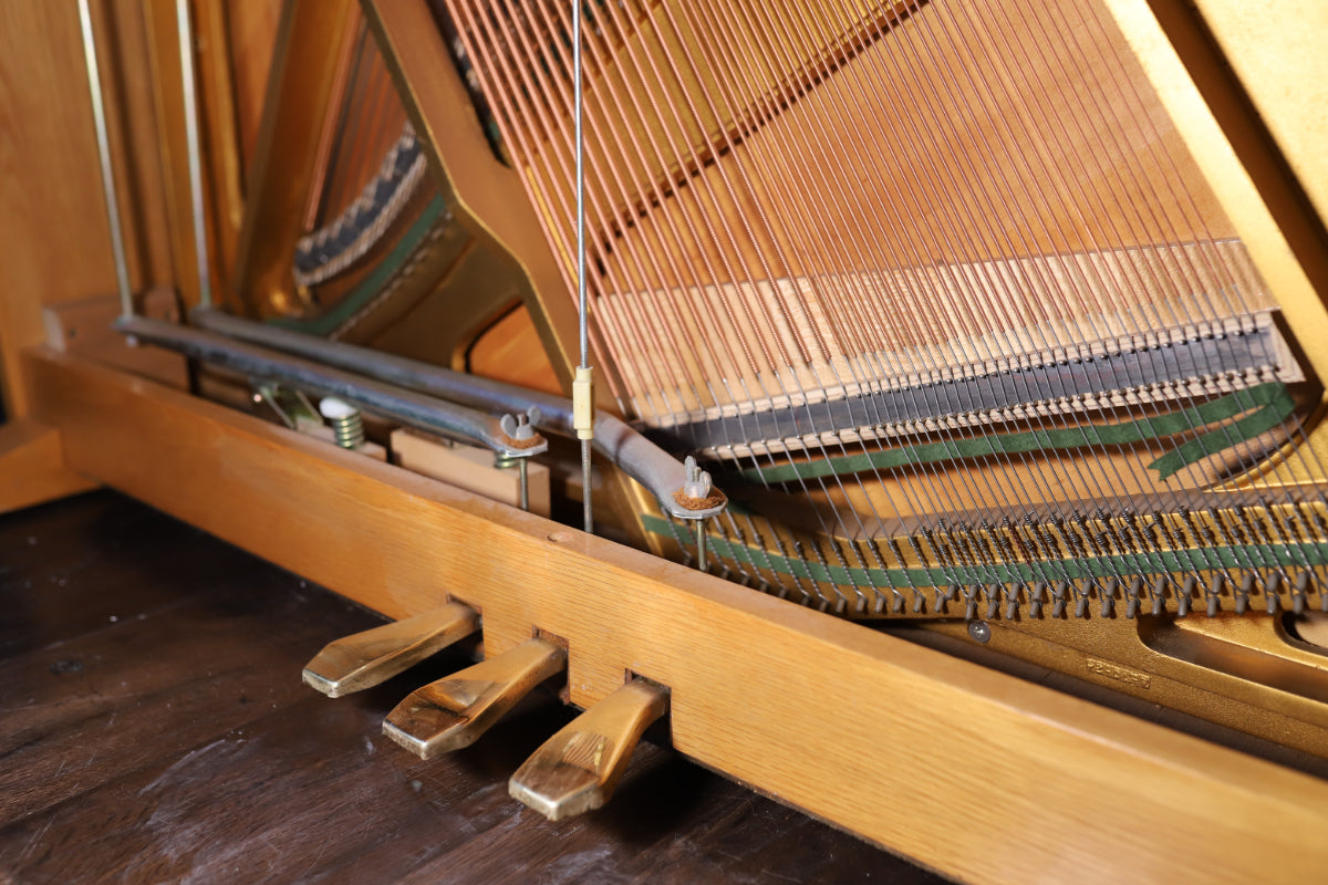 Young Chang Secondhand 85-Key Upright Piano, Light Oak