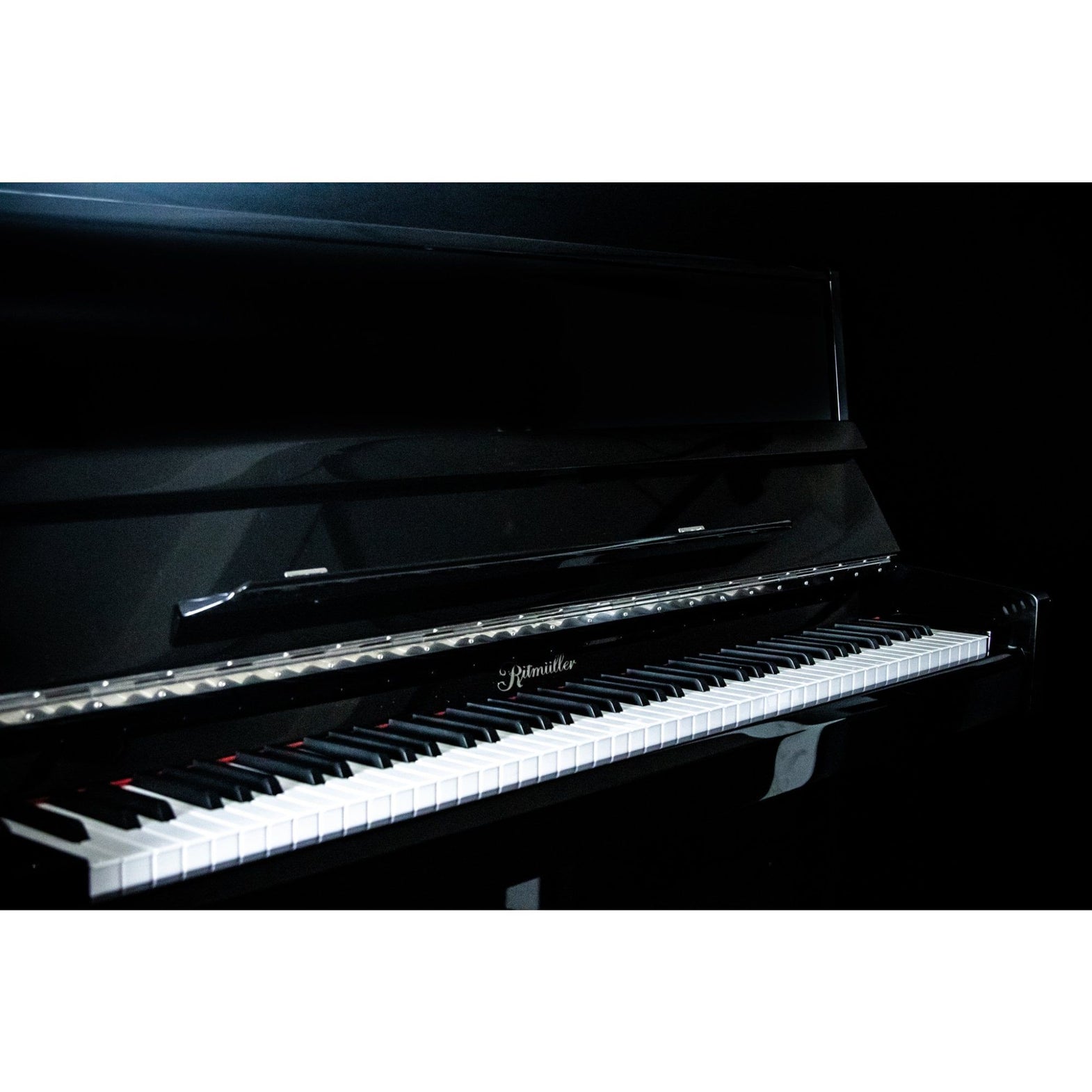 Ritmüller EU112 Upright Piano